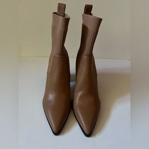 Woman’s Elegant Tan Ankle Boots